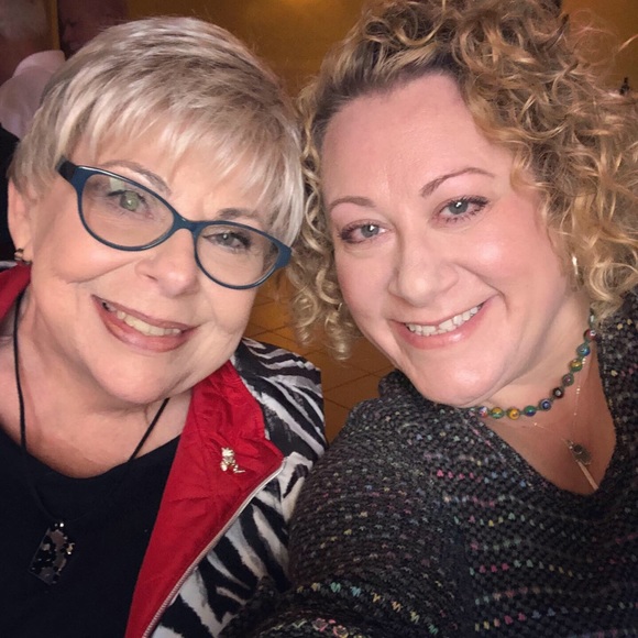 Meet your Posher, Debra - Picture 3 of 8